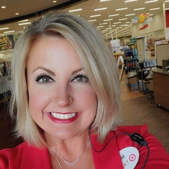 Meet your Posher, Molly - Picture 1 of 1